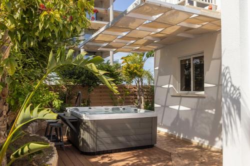 Villa Protaras View 9 Central Protaras -Fig Tree Bay-Jacuzzi-Hot Tub