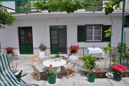 Apartments Tonci