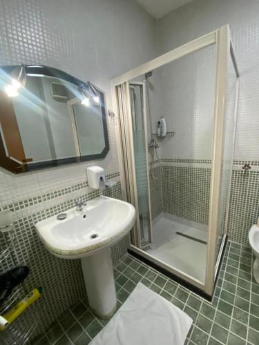 Koupelna v ubytování RTSH Apartment