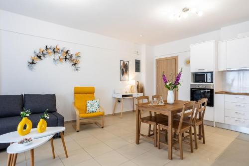 Yioula's apartment