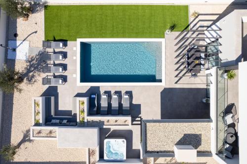 Villa Zenith with private pool and jacuzzi