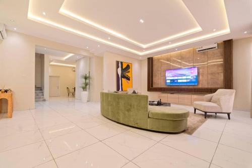 Zuma Haven Apartments