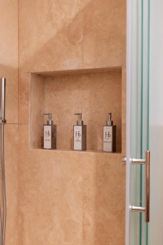 HeySuite Classic - Luxury House - Navona