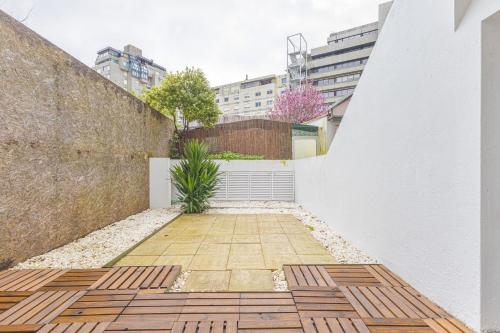 Marilia's Garden Apartment