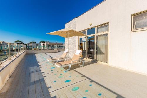 Ein Balkon oder eine Terrasse in der Unterkunft Apart Hotel Perla Resort Lalez Durres