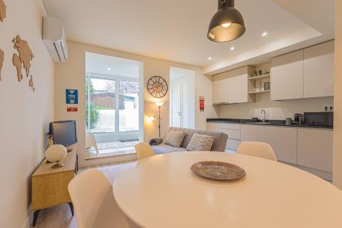 Marilia's Garden Apartment
