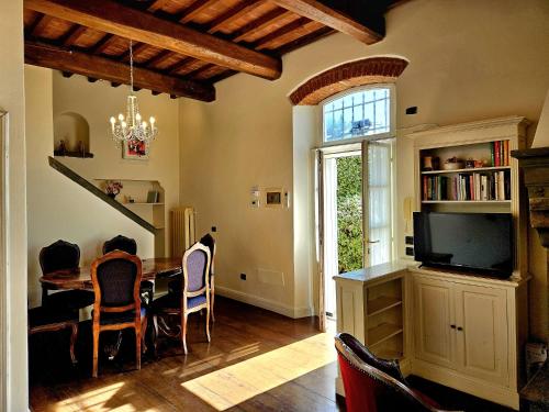 Μια τηλεόραση ή/και κέντρο ψυχαγωγίας στο Casa Orchidea