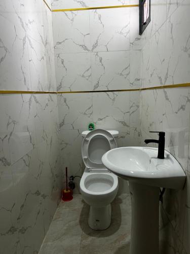 Gallery image of Damak- 2 bedroom luxury home in Lagos