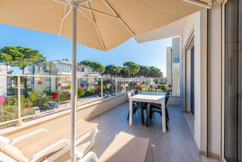 Ein Balkon oder eine Terrasse in der Unterkunft Apart Hotel Perla Resort Lalez Durres