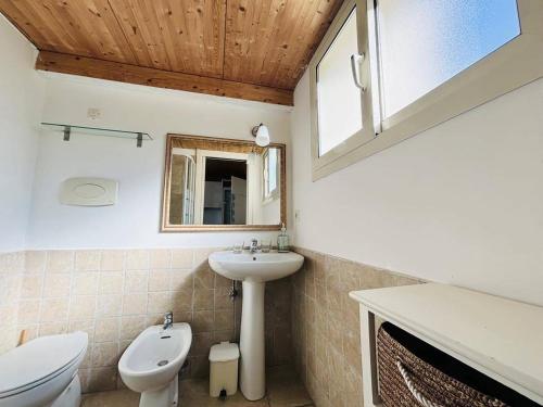 Et badeværelse på Appartement Libeccio 22 LUMIO