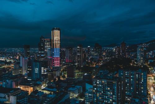 Ein allgemeiner Blick auf Bogotá oder ein Stadtblick von des Hotels aus