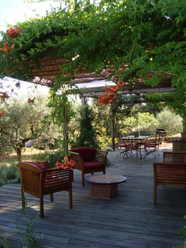 Photo de la galerie de l'établissement Maison du Tuff, à Salernes