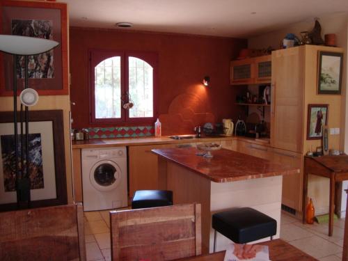 Photo de la galerie de l'établissement Maison du Tuff, à Salernes