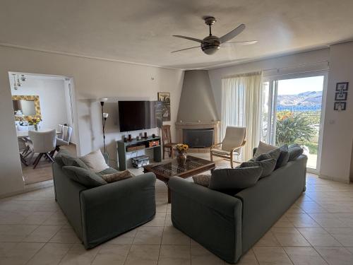 Et opholdsområde på Sea View Serenity in Athens