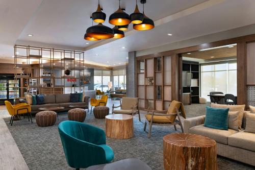 Zona de estar de Fairfield by Marriott Inn & Suites Albuquerque Uptown