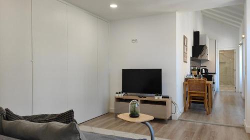 Chiado Modern Attic Duplex 2-Bedroom Apartment