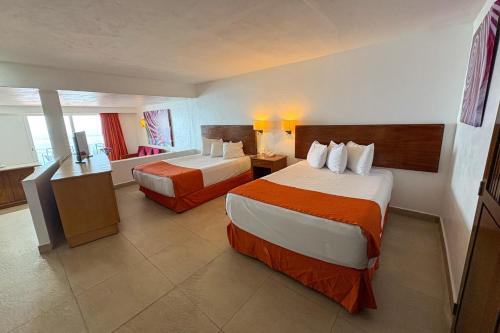 Katil atau katil-katil dalam bilik di Amazing Ocean View! Access to the pool & the beach