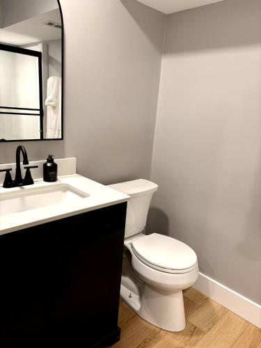 Ένα μπάνιο στο Hoosier Hq Sleek 3-bed Near Iu