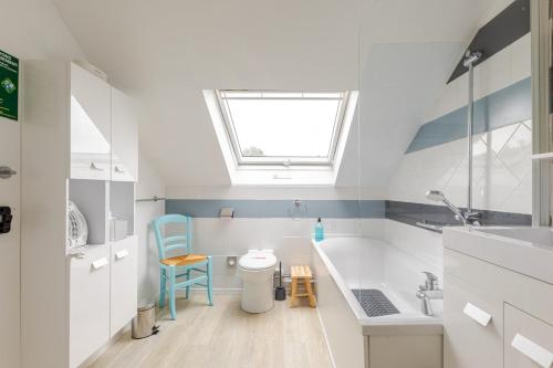 Dapur atau dapur kecil di Maison-4 chambres-Parking-Forêt-Wifi-Normandie