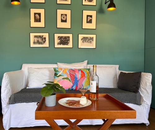 Homelivia, Lovely One bedroom flat Place GARIBALDI et PORT