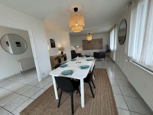 Maison Meyzieu terrasse parking stade-ldlc-eurexpo