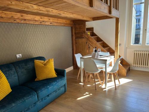 Flo Liberta’ Suite Wood