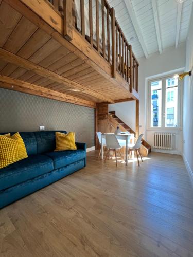 Flo Liberta’ Suite Wood