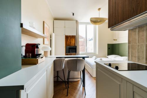 COZETT'HOME - STUDIO Chics & Modernes - 2 pas du Cirque Jules Verne -