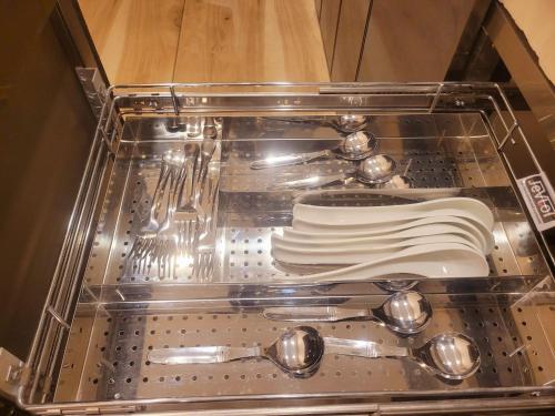 Imagine din galeria proprietății NewCastle Holidays Entire Ground Floor 3 Bedrooms Kitchen Dining Living 8 Guests în Kūmudi