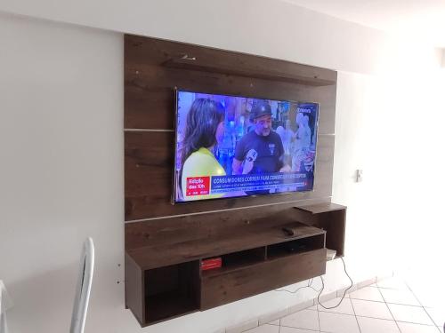 Televisyen dan/atau pusat hiburan di FRENTE ao MAR 2Q ITAPARICA