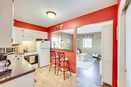 Afbeelding uit fotogalerij van Schoolhouse Haven in Gap Communal Grill and Patio in Gap