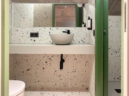 Coeo Hernan Ruiz Rooftop Pool Hostel photo 75