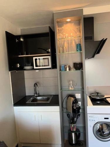 Photo de la galerie de l'établissement Résidence Port Soleil Bâtiment B3 - Studio 2 pers. - Résidence Port Soleil MAE-4634, au Cap d'Agde