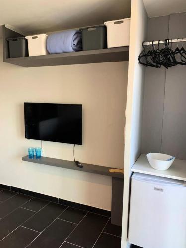 Photo de la galerie de l'établissement Résidence Port Soleil Bâtiment B3 - Studio 2 pers. - Résidence Port Soleil MAE-4634, au Cap d'Agde