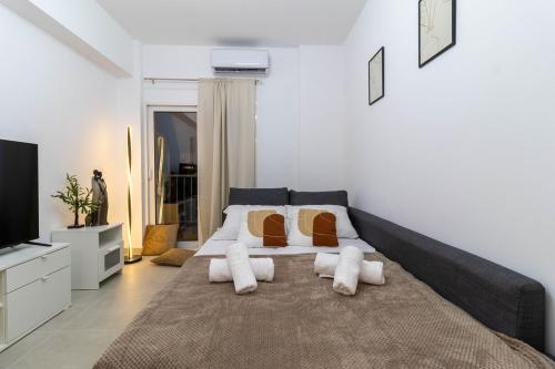 Loutraki Studio by the Beach Bars,Taverns,AC, Washer