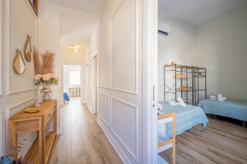 Ένα ή περισσότερα κρεβάτια σε δωμάτιο στο The Nest Masia Can Tiranasi Relájate y Disfruta Escapada con Encanto Cerca de Barcelona-