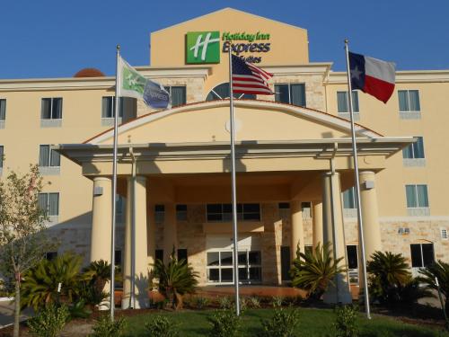 an image of the front of a hotel at Holiday Inn Express & Suites Houston Northwest-Brookhollow by IHG in Houston