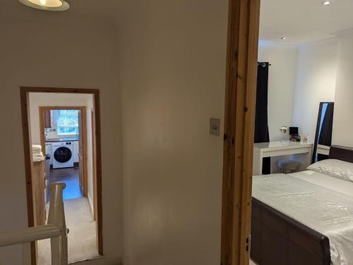 Fully-equipped flat in the city of London photo 23