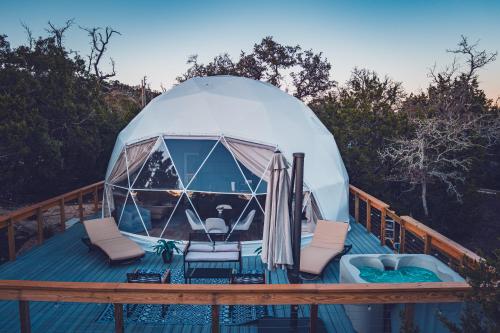 Fotografie z fotogalerie ubytování Gaia Dome Stars Hottub Wineries Secluded Romantic Frederick v destinaci Fredericksburg