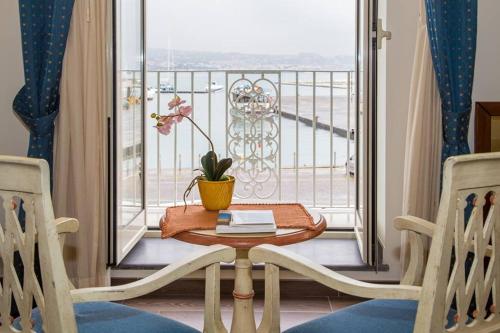 Balkoni atau teres di La Rada B&B