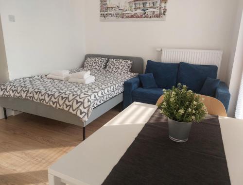 Posteľ alebo postele v izbe v ubytovaní Życzliwy Apartament z garażem