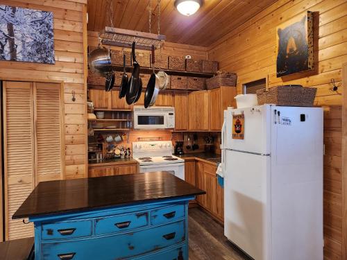 Dapur atau dapur kecil di Springwater Retreat