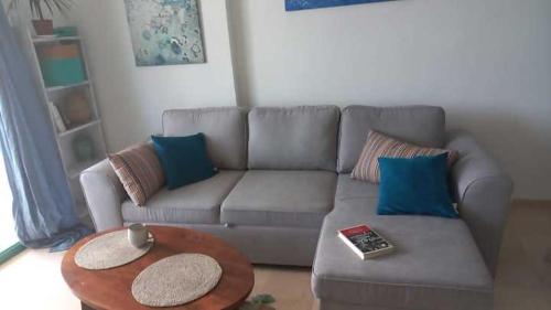 Ein Sitzbereich in der Unterkunft Apartamento Atrium Vistas al mar en Finestrat