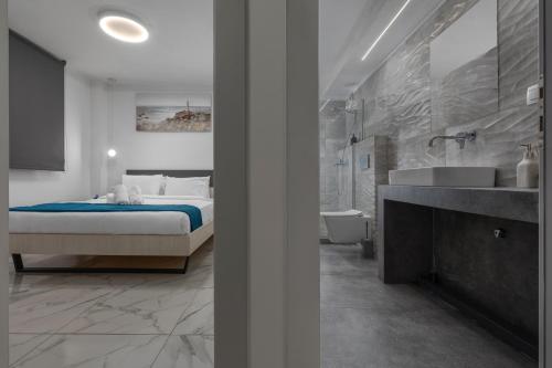 PREMIUM JACUZZI SUITE at the City center, by Aqua Platinum