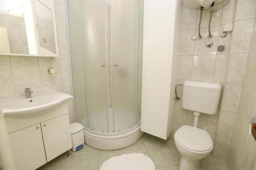 Apartments with parking space Baska, Krk - 23999