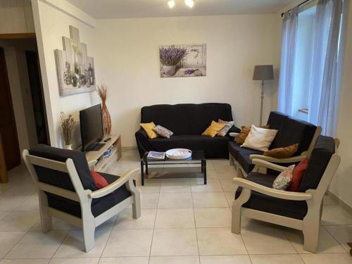 Maison de caractère en pierre, 7 km de Sarlat, avec terrasse, grand jardin et jeux pour enfants - FR-1-616-191