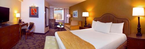 
A bed or beds in a room at The Orleans Hotel and Casino
