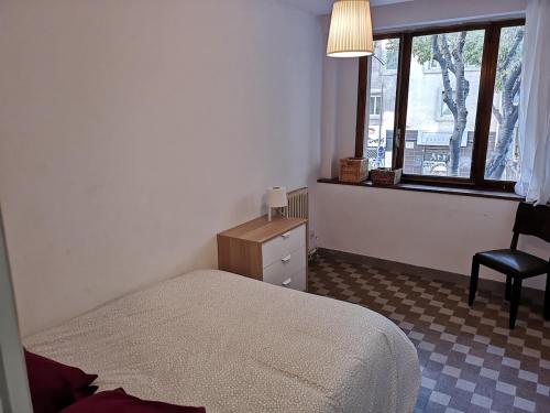 Photo de la galerie de l'établissement LE GRAND CORDERIE - Appart rétro près du Vieux port, à Marseille