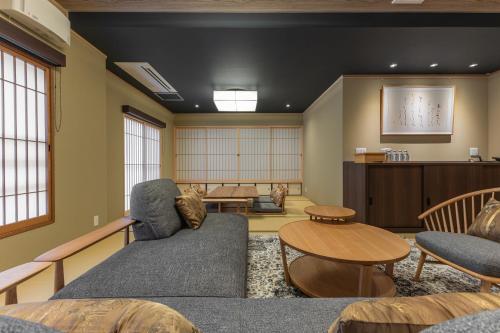 Χώρος καθιστικού στο Nishiyama Ryokan - Established in 1953