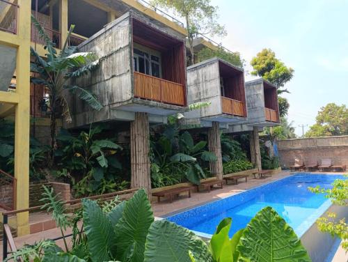 Bazén v ubytování Kandy Bird Villas nebo v jeho okolí